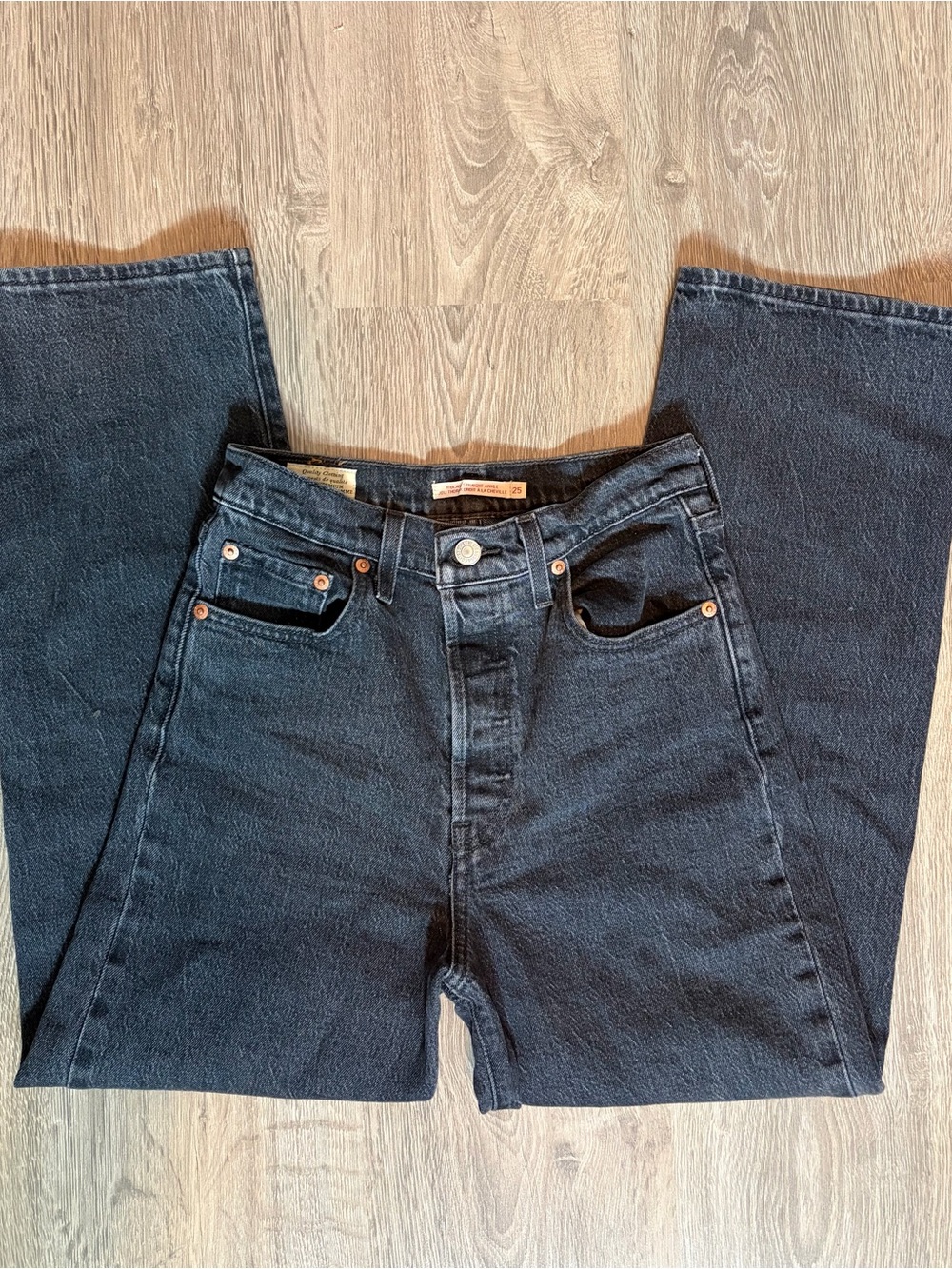 Levi's Ribcage Ankle High-Rise Straight Leg Jeans - Size 25, inseam 27 inches